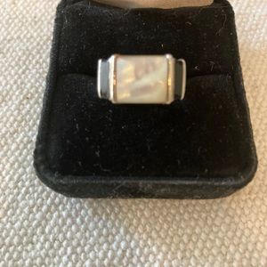 Sterling Silver Mother of Pearl Inlaid Onyx Size 7